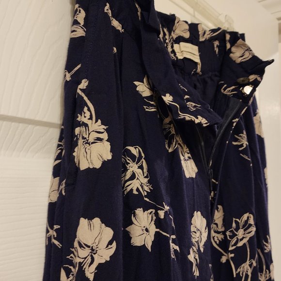 Urban Outfitters Diane Floral Paperbag Wide Leg Pants Size 6 - Picture 8 of 11